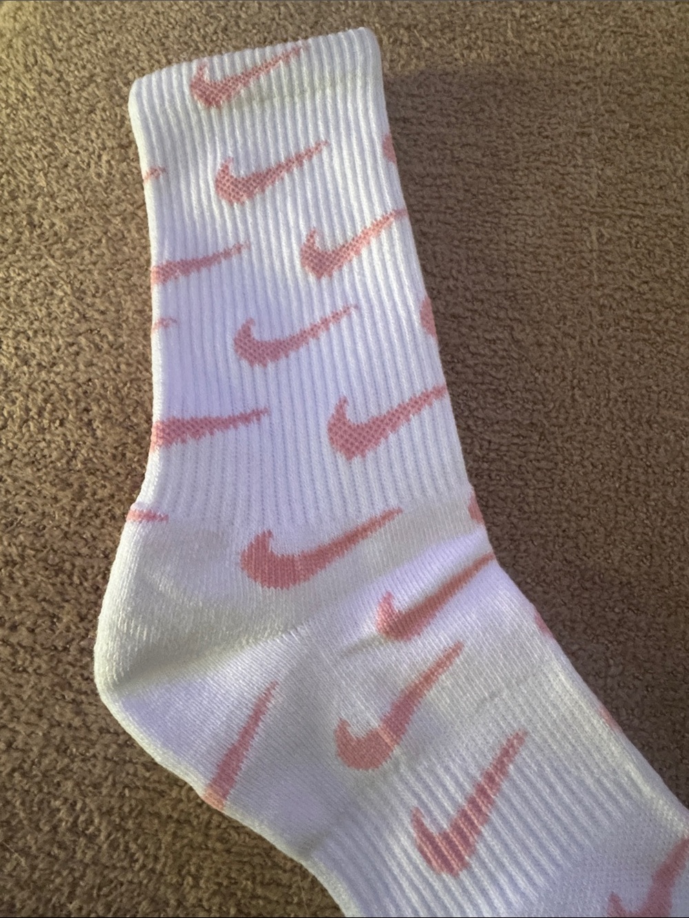 Nike White & Pink Crew Socks - 3 Pack - Picture 4 of 5
